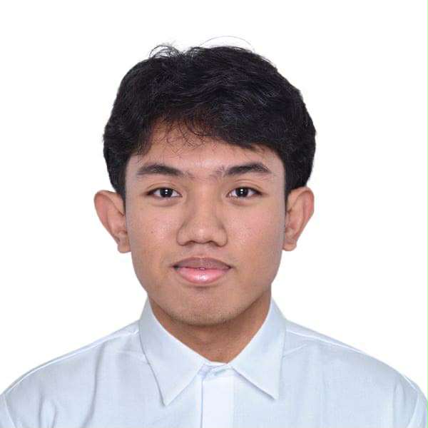 Ivan Dolot headshot